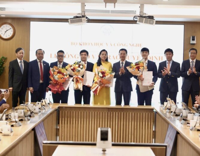 Bộ Khoa học và Công nghệ công bố các quyết định về công tác cán bộ