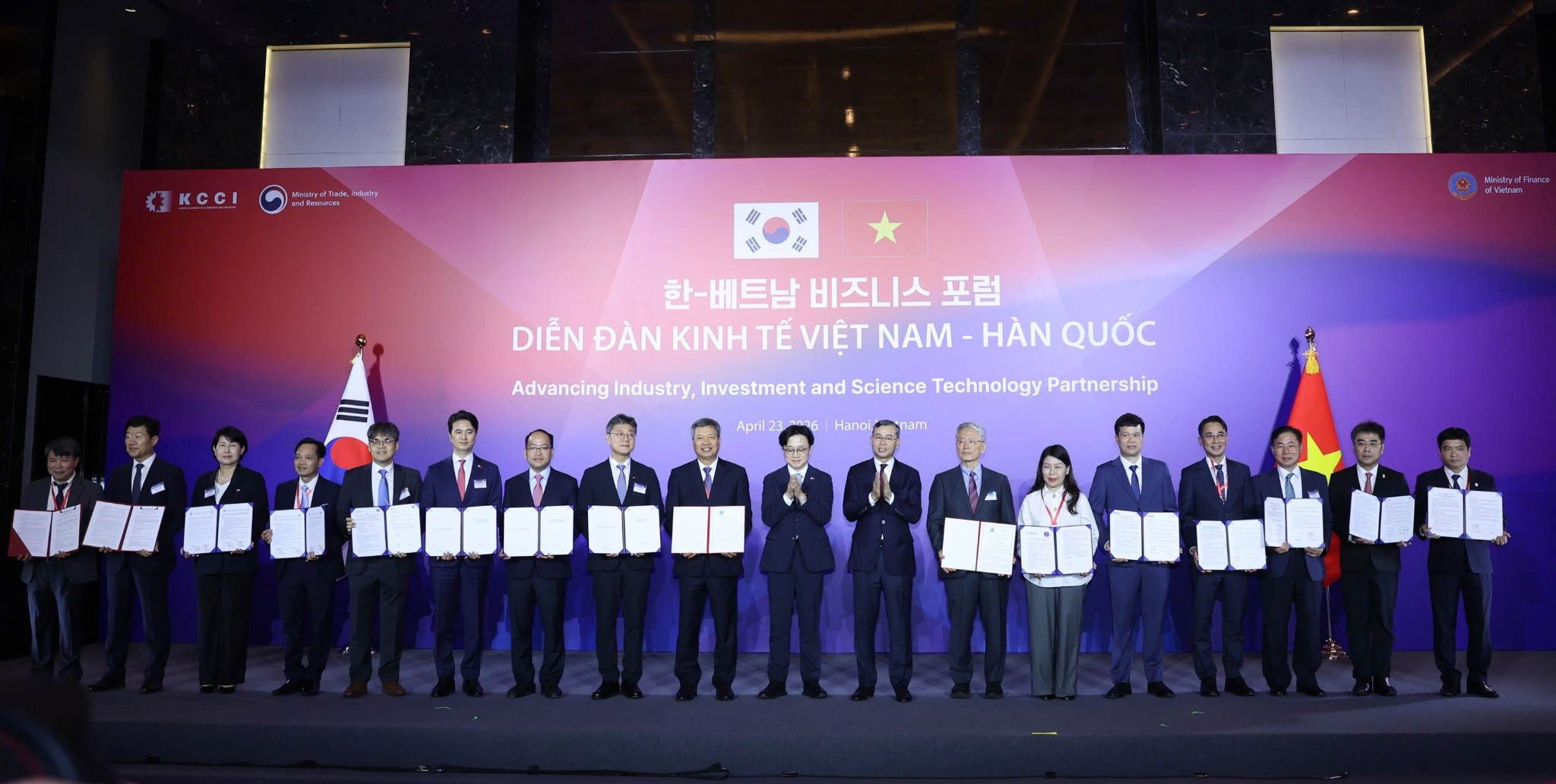 Học viện Công nghệ Bưu chính Viễn thông ký kết Biên bản ghi nhớ hợp tác với các đối tác Hàn Quốc