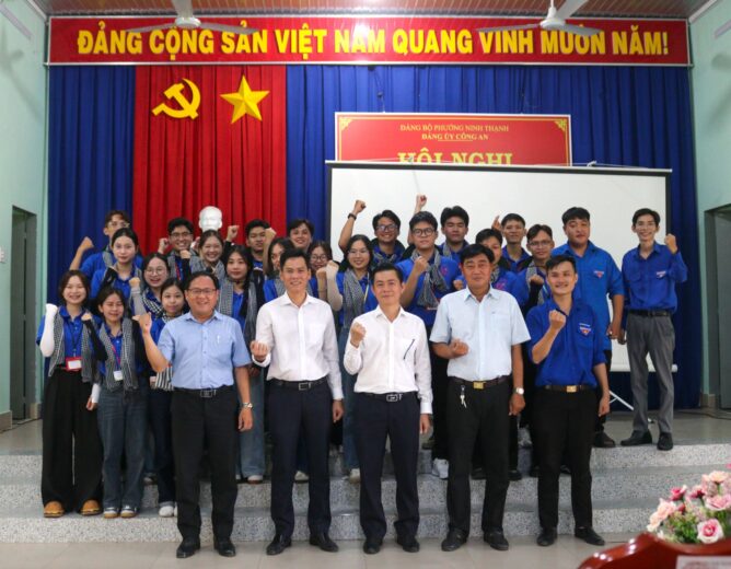 Sinh viên PTITHCM mang tri thức và sức trẻ đến Tây Ninh trong Chiến dịch Mùa hè xanh 2025