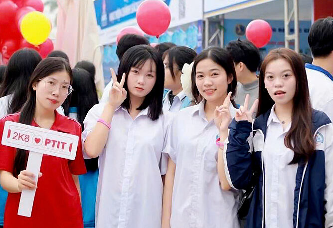 Học viện Công nghệ bưu chính viễn thông xét chứng chỉ IELTS kết hợp học bạ